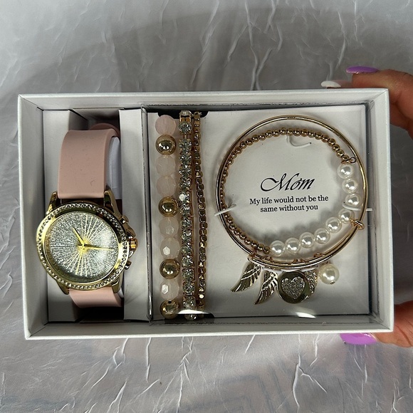 Pink & Gold Watch & Jewlery Bracelets Gift Set For Mom Mothers Day Gift NIB - Picture 13 of 13